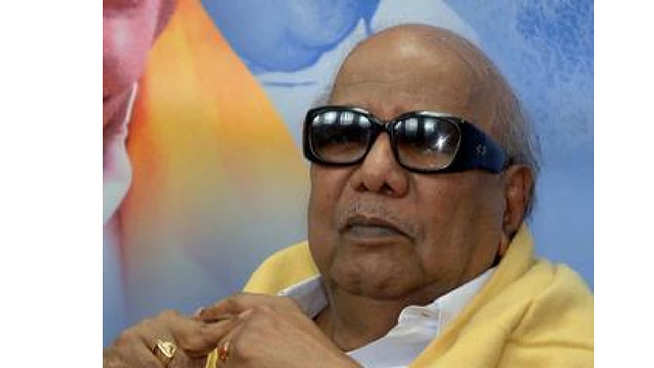 TN Police has failed to protect common man: Karunanidhi TN Police has failed to protect common man: Karunanidhi