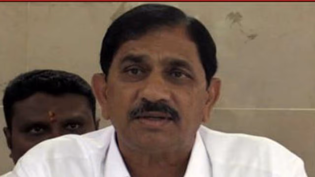 ಬಿಜೆಪಿಯಲ್ಲಿ ಮತ್ತೆ ಭಿನ್ನಮತ; ಸಮಾವೇಶಕ್ಕೆ ಹಾಜರಾಗದೇ ಅಸಮಾಧಾನ ಹೊರ ಹಾಕಿದ ಸೊಗಡು ಶಿವಣ್ಣ ಬಿಜೆಪಿಯಲ್ಲಿ ಮತ್ತೆ ಭಿನ್ನಮತ; ಸಮಾವೇಶಕ್ಕೆ ಹಾಜರಾಗದೇ ಅಸಮಾಧಾನ ಹೊರ ಹಾಕಿದ ಸೊಗಡು ಶಿವಣ್ಣ