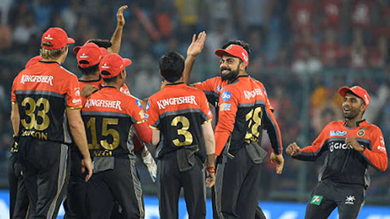 IPL 2019: ಬೆಂಗಳೂರಿನಲ್ಲಿ ಅಭ್ಯಾಸ ಆರಂಭಿಸಿದ RCB IPL 2019: ಬೆಂಗಳೂರಿನಲ್ಲಿ ಅಭ್ಯಾಸ ಆರಂಭಿಸಿದ RCB