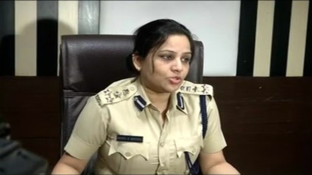 டிஐஜி ரூபா மீது மானநஷ்ட வழக்கு!! புகழேந்தி அதிரடி!! டிஐஜி ரூபா மீது மானநஷ்ட வழக்கு!! புகழேந்தி அதிரடி!!