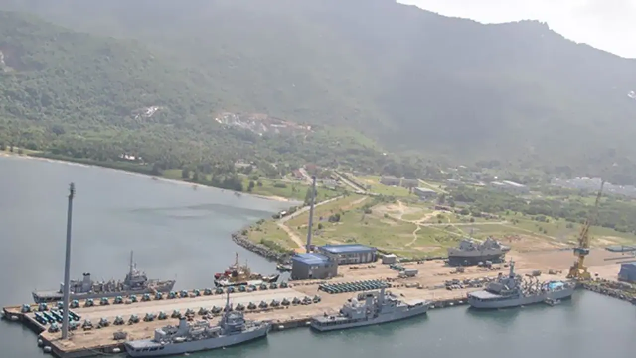 3 unidentified men slip into Karwar Naval base, high alert on National Highway 66