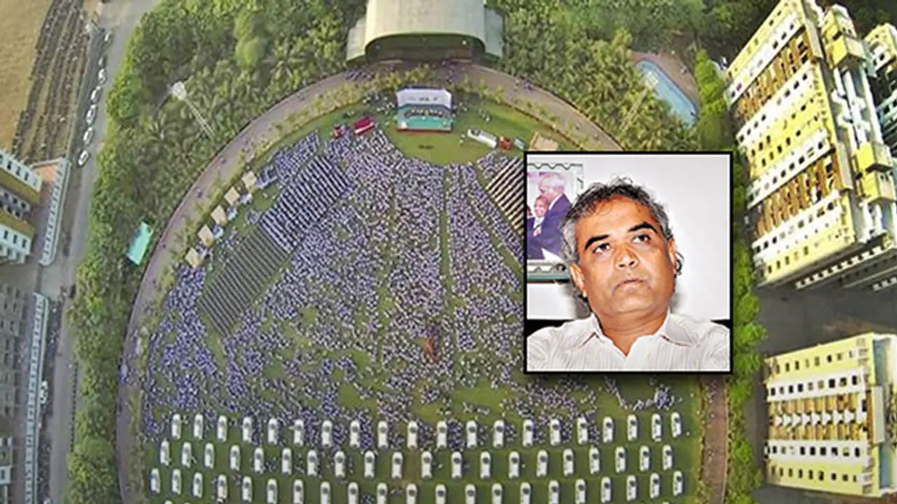 Diwali bonuses at this company are the bomb: 400 flats and 1,260 cars