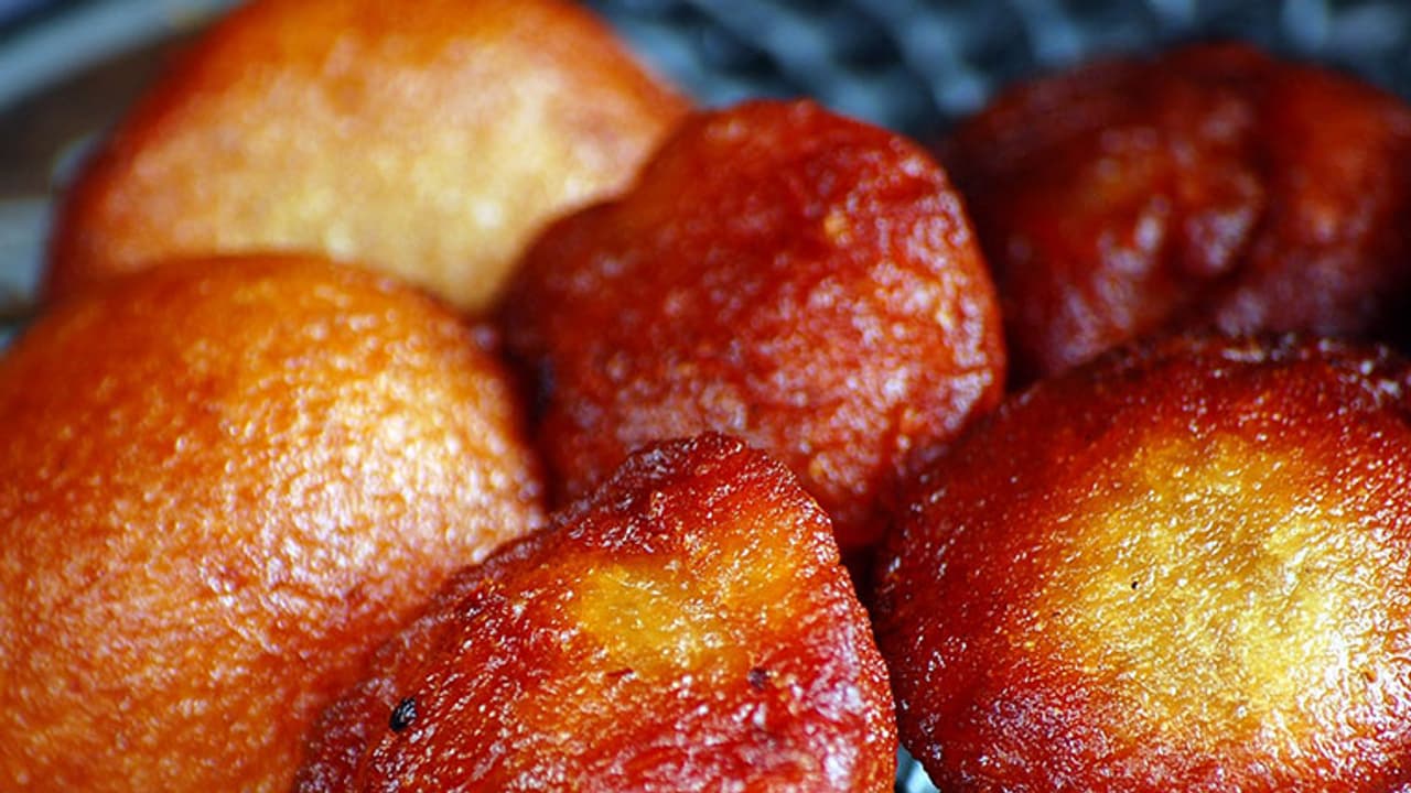 ഫോൺ കോൾ റെക്കോർഡ് ചെയ്ത് പൊലീസിൽ പരാതി നൽകി, പ്രസാദമായി നൽകിയ ഉണ്ണിയപ്പം മോശമെന്ന് പറഞ്ഞ് തെറിവിളി, അറസ്റ്റ്