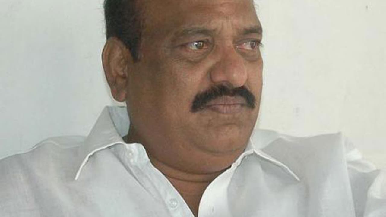 రాష్ట్రంలో ప్రతి ప్రాణి ఆలోచించాల్సిన అవసరం ఉంది: జేసీ ప్రభాకర్ రెడ్డి రాష్ట్రంలో ప్రతి ప్రాణి ఆలోచించాల్సిన అవసరం ఉంది: జేసీ ప్రభాకర్ రెడ్డి