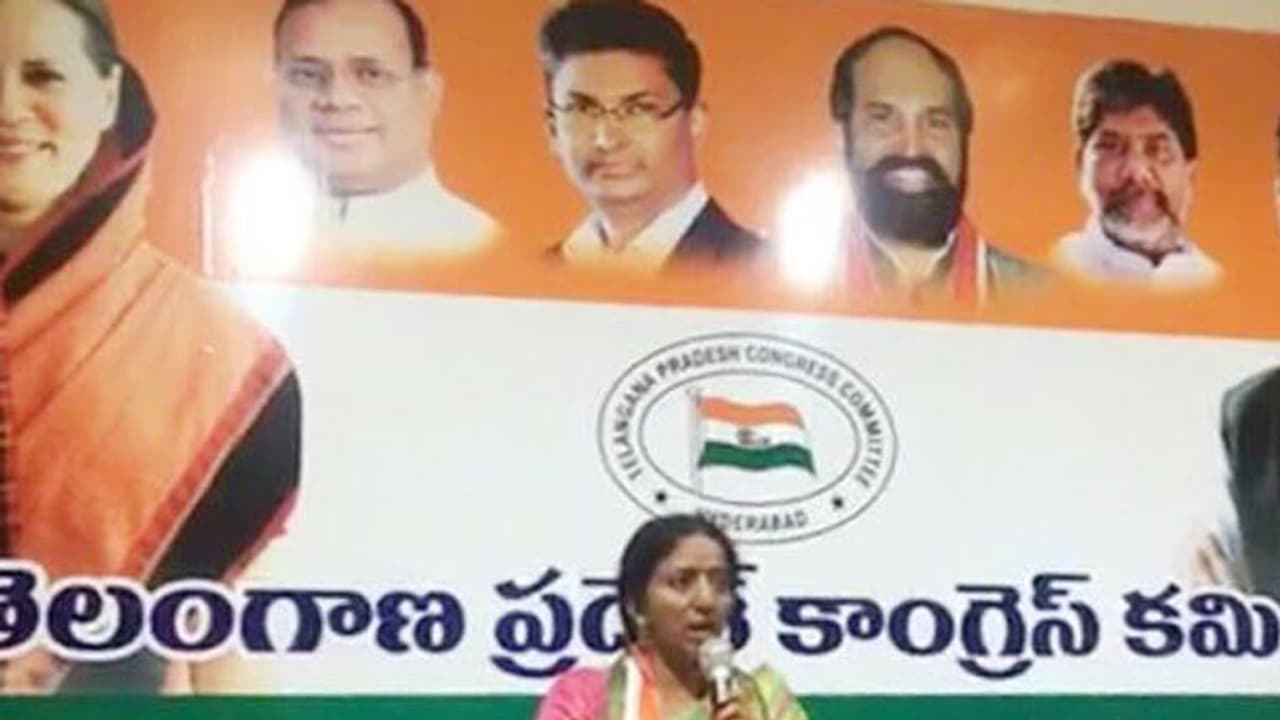 టీఆర్ఎస్ లోకి కేసీఆర్ అన్న కూతురు రమ్యారావు టీఆర్ఎస్ లోకి కేసీఆర్ అన్న కూతురు రమ్యారావు