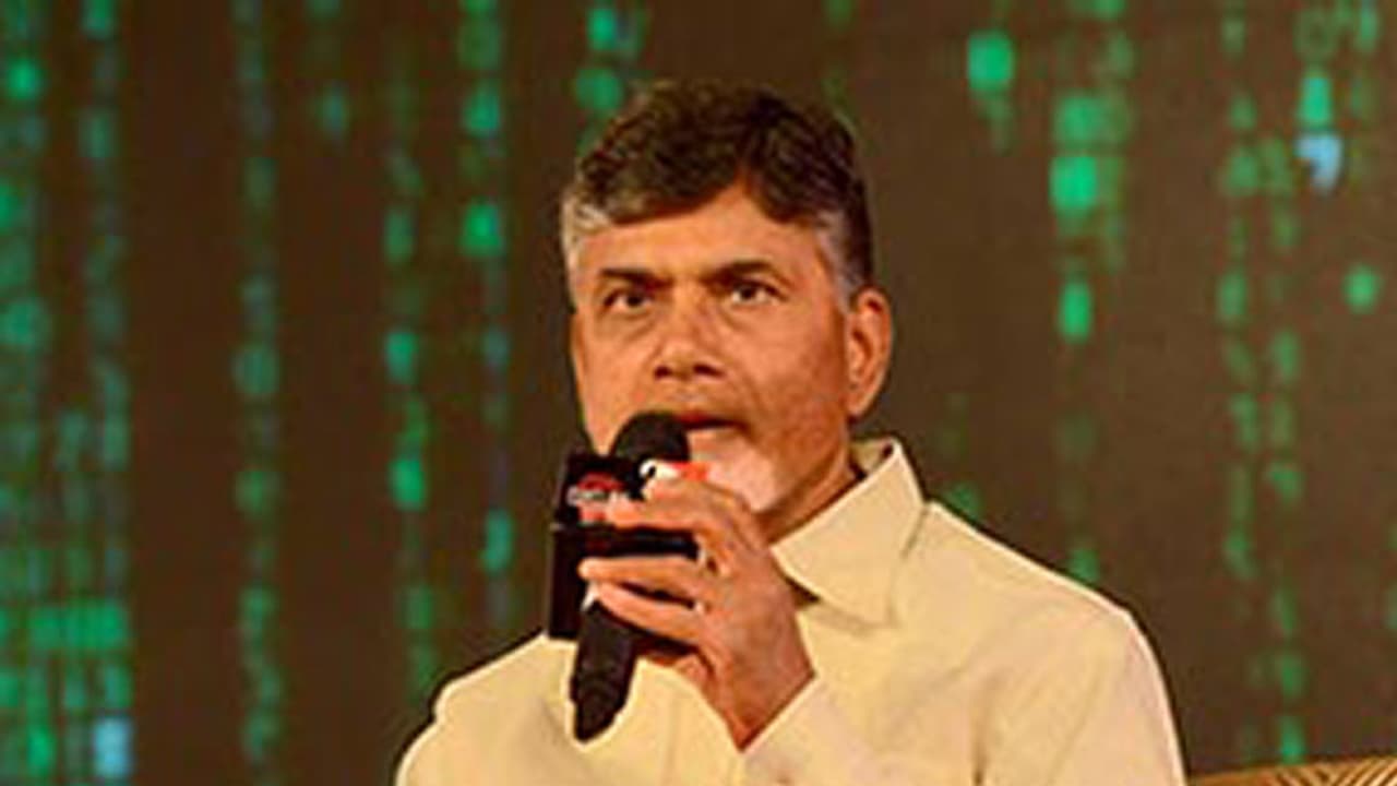 ప్లేటు ఫిరాయించిన చంద్రబాబు..అదే కారణమా ? ప్లేటు ఫిరాయించిన చంద్రబాబు..అదే కారణమా ?