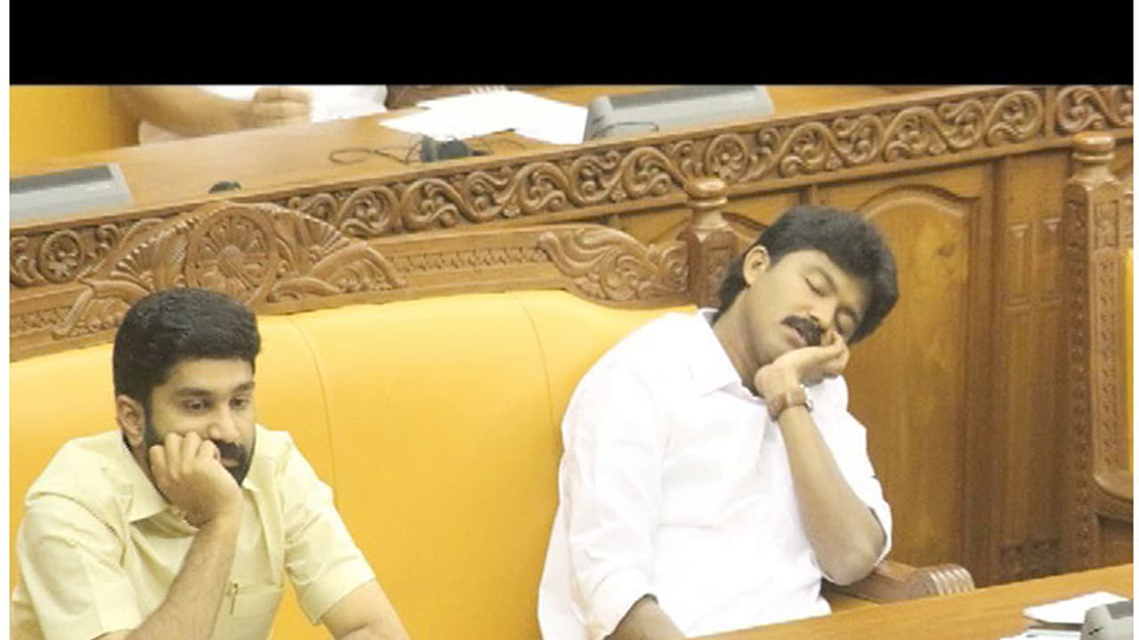 Trolls on dozing Kerala legislators go global Trolls on dozing Kerala legislators go global