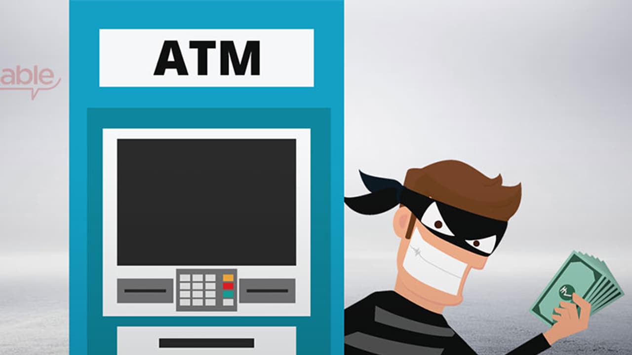 ಎಟಿಎಂ'ನ 5 ಕೋಟಿ ರೂ. ರಕ್ಷಿಸಿದ ಪೊಲೀಸರು ಎಟಿಎಂ'ನ 5 ಕೋಟಿ ರೂ. ರಕ್ಷಿಸಿದ ಪೊಲೀಸರು