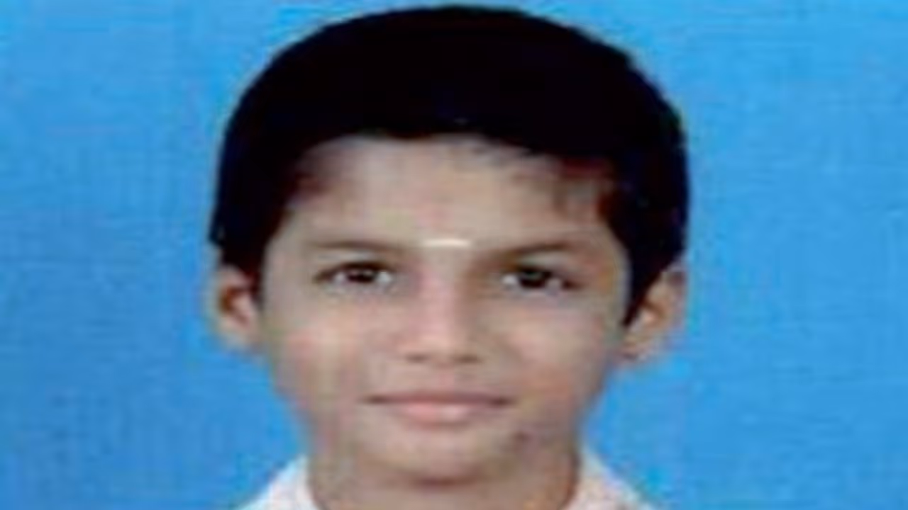 பள்ளி மாணவன் டெங்கு காய்ச்சலால் பலி; பெற்றோர், ஊர் மக்களிடையே பெரும் சோகம்… பள்ளி மாணவன் டெங்கு காய்ச்சலால் பலி; பெற்றோர், ஊர் மக்களிடையே பெரும் சோகம்…