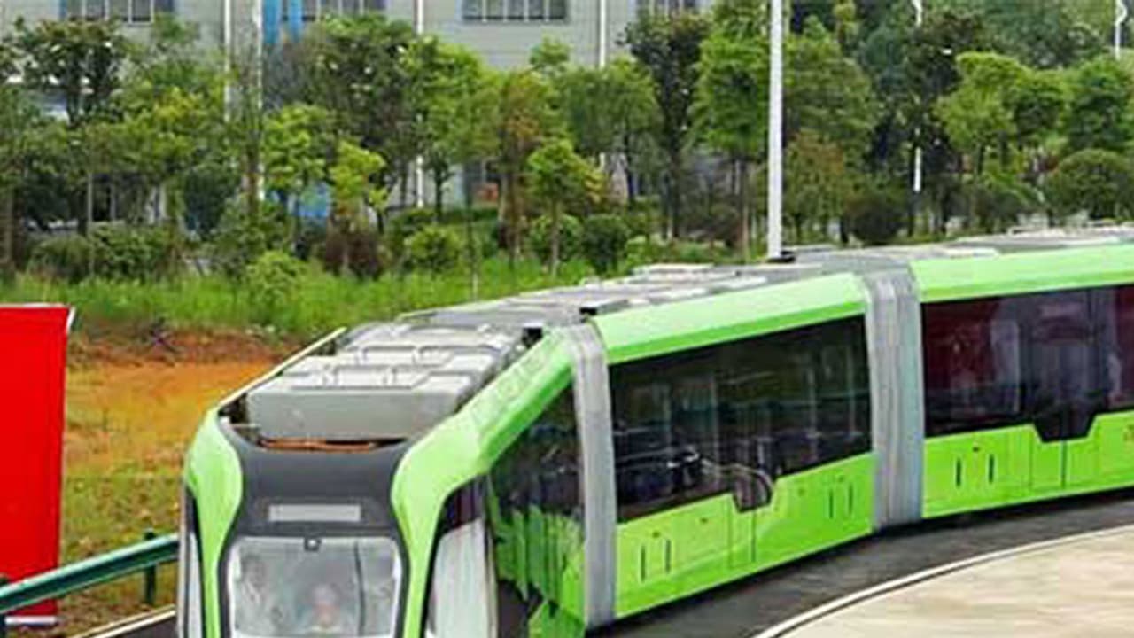 പാളങ്ങള് വേണ്ടാത്ത ട്രെയിന് പരീക്ഷിച്ച് ചൈന പാളങ്ങള് വേണ്ടാത്ത ട്രെയിന് പരീക്ഷിച്ച് ചൈന