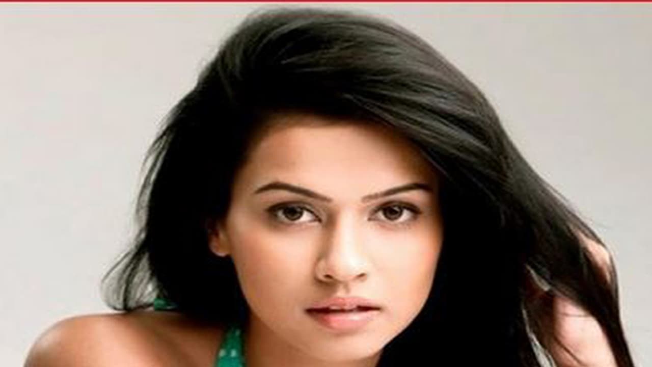 மது அருந்தியதால் ஏற்பட்ட விபத்தா? மௌனம் களைத்த நடிகை ஷர்மிளா மந்திரே! மது அருந்தியதால் ஏற்பட்ட விபத்தா? மௌனம் களைத்த நடிகை ஷர்மிளா மந்திரே!