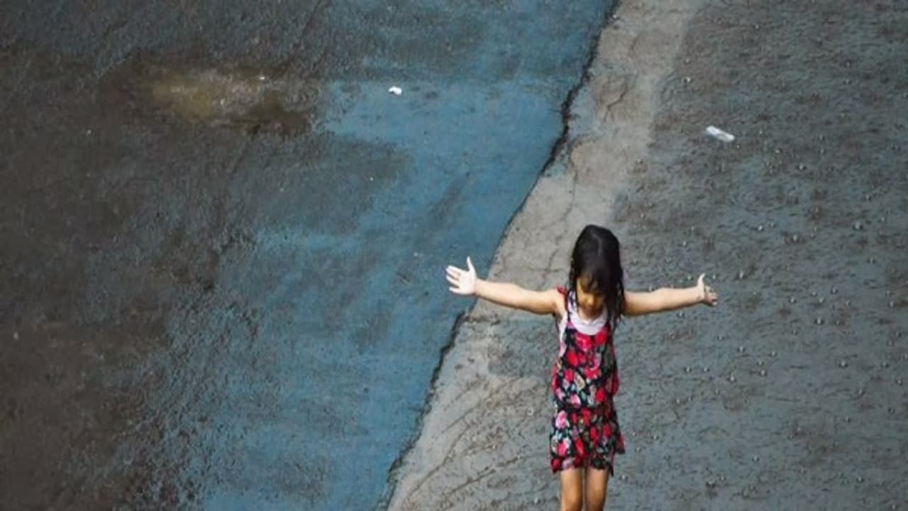 இன்னும் 2 நாள்ல செம மழை காத்திருக்கு! இன்னும் 2 நாள்ல செம மழை காத்திருக்கு!