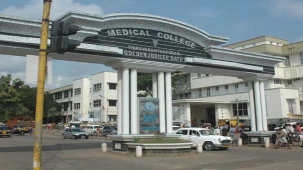 മെഡിക്കൽ കോളേജിൽ ഓക്സിജൻ സിലിണ്ടർ ഫ്ലോ മീറ്റർ പൊട്ടിത്തെറിച്ചു, അനസ്തേഷ്യ ടെക്നീഷ്യന് തലയോട്ടിക്ക് പരിക്ക്