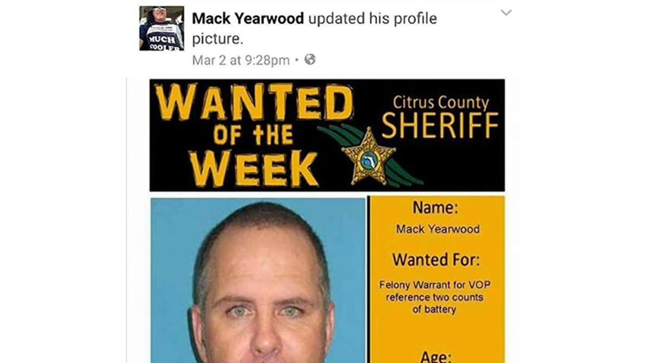 പൊലീസിനെ വെല്ലുവിളിച്ച് സ്വന്തം പേരിലെ ലുക്കൗട്ട് നോട്ടീസ് പ്രൊഫൈല് പിക്ചറാക്കി ഒരു കള്ളന് പൊലീസിനെ വെല്ലുവിളിച്ച് സ്വന്തം പേരിലെ ലുക്കൗട്ട് നോട്ടീസ് പ്രൊഫൈല് പിക്ചറാക്കി ഒരു കള്ളന്