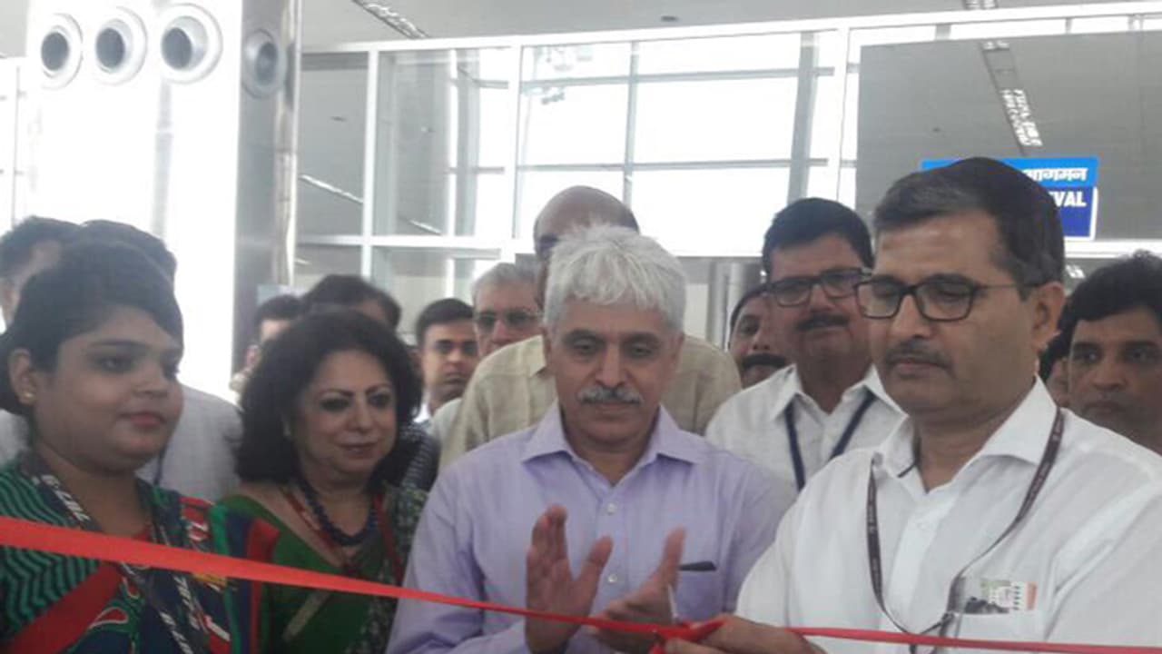 ವಾರಣಾಸಿ ಕೊಲಂಬೋ ನಡುವೆ ವಿಮಾನಯಾನ ಆರಂಭ ವಾರಣಾಸಿ ಕೊಲಂಬೋ ನಡುವೆ ವಿಮಾನಯಾನ ಆರಂಭ