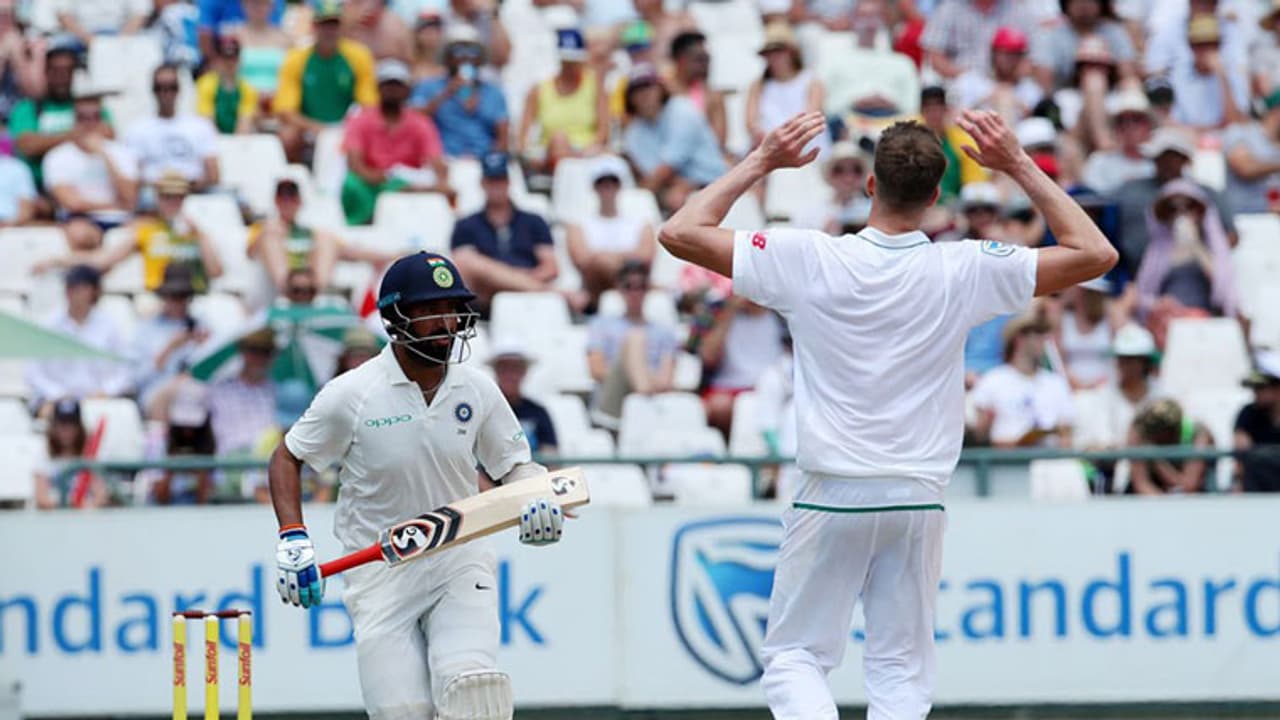 ರೋಹಿತ್ ಪೆವಿಲಿಯನ್'ಗಟ್ಟಿದ ರಬಾಡ; 25 ಓವರ್'ಗಳಲ್ಲಿ ಕಲೆಹಾಕಿದ್ದು ಕೇವಲ 48 ರನ್ ಮಾತ್ರ..! ರೋಹಿತ್ ಪೆವಿಲಿಯನ್'ಗಟ್ಟಿದ ರಬಾಡ; 25 ಓವರ್'ಗಳಲ್ಲಿ ಕಲೆಹಾಕಿದ್ದು ಕೇವಲ 48 ರನ್ ಮಾತ್ರ..!