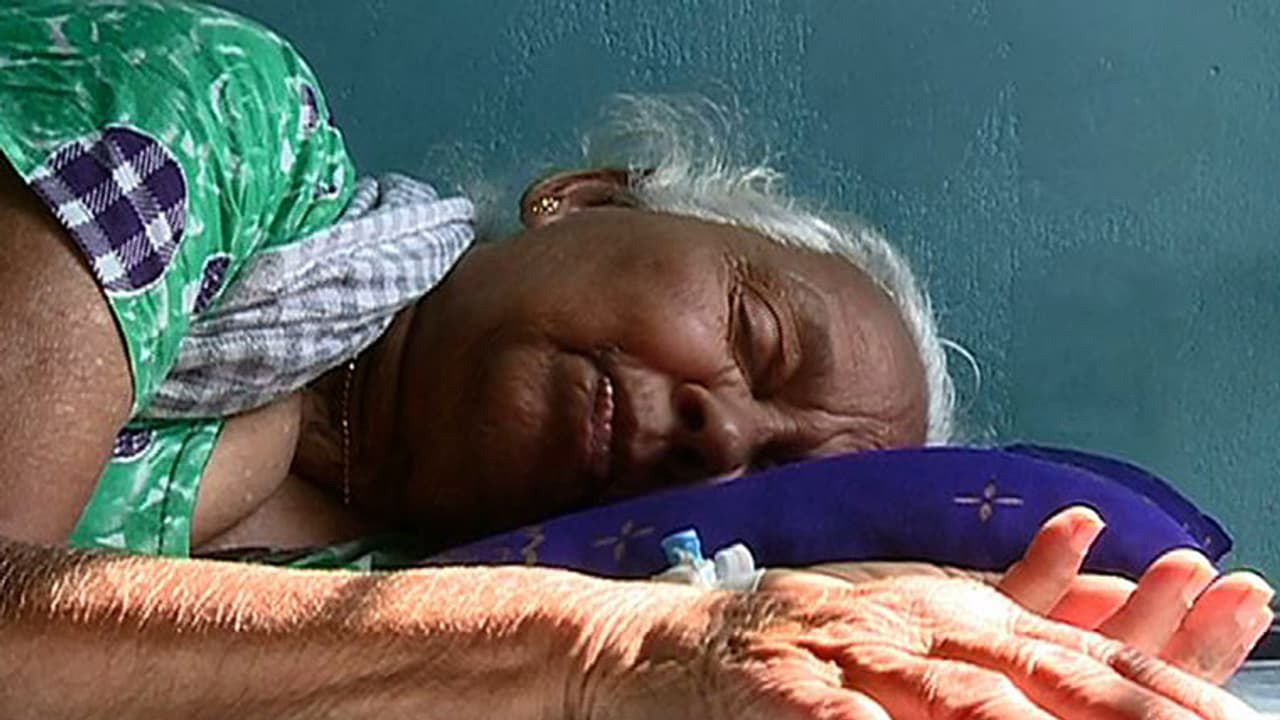 അമ്മയെ മർദ്ദിച്ച് അവശയാക്കിയ മകന് സ്വത്തുക്കൾ തട്ടിയെടുത്തശേഷം ഉപേക്ഷിച്ചു അമ്മയെ മർദ്ദിച്ച് അവശയാക്കിയ മകന് സ്വത്തുക്കൾ തട്ടിയെടുത്തശേഷം ഉപേക്ഷിച്ചു