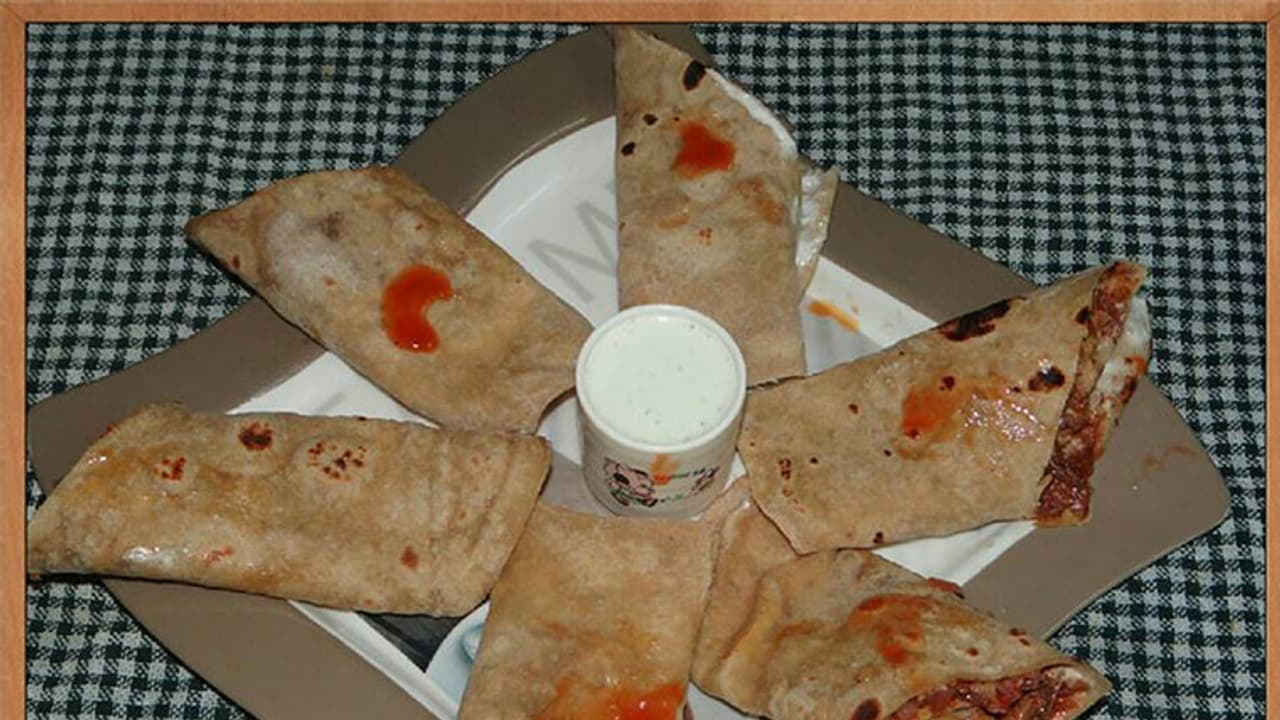 ಚಪಾತಿ – ಬ್ರೆಡ್ : ಯಾವುದು ತೂಕ ಇಳಿಸಲು ಬೆಸ್ಟ್..! ಚಪಾತಿ – ಬ್ರೆಡ್ : ಯಾವುದು ತೂಕ ಇಳಿಸಲು ಬೆಸ್ಟ್..!