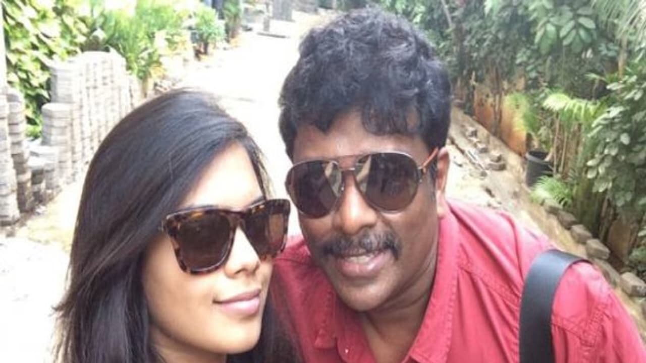 நடிகர் பார்த்திபன் மகள் கீர்த்தனாவுக்கு டும் டும் டும்...! மாப்பிள்ளை யார்? நடிகர் பார்த்திபன் மகள் கீர்த்தனாவுக்கு டும் டும் டும்...! மாப்பிள்ளை யார்?