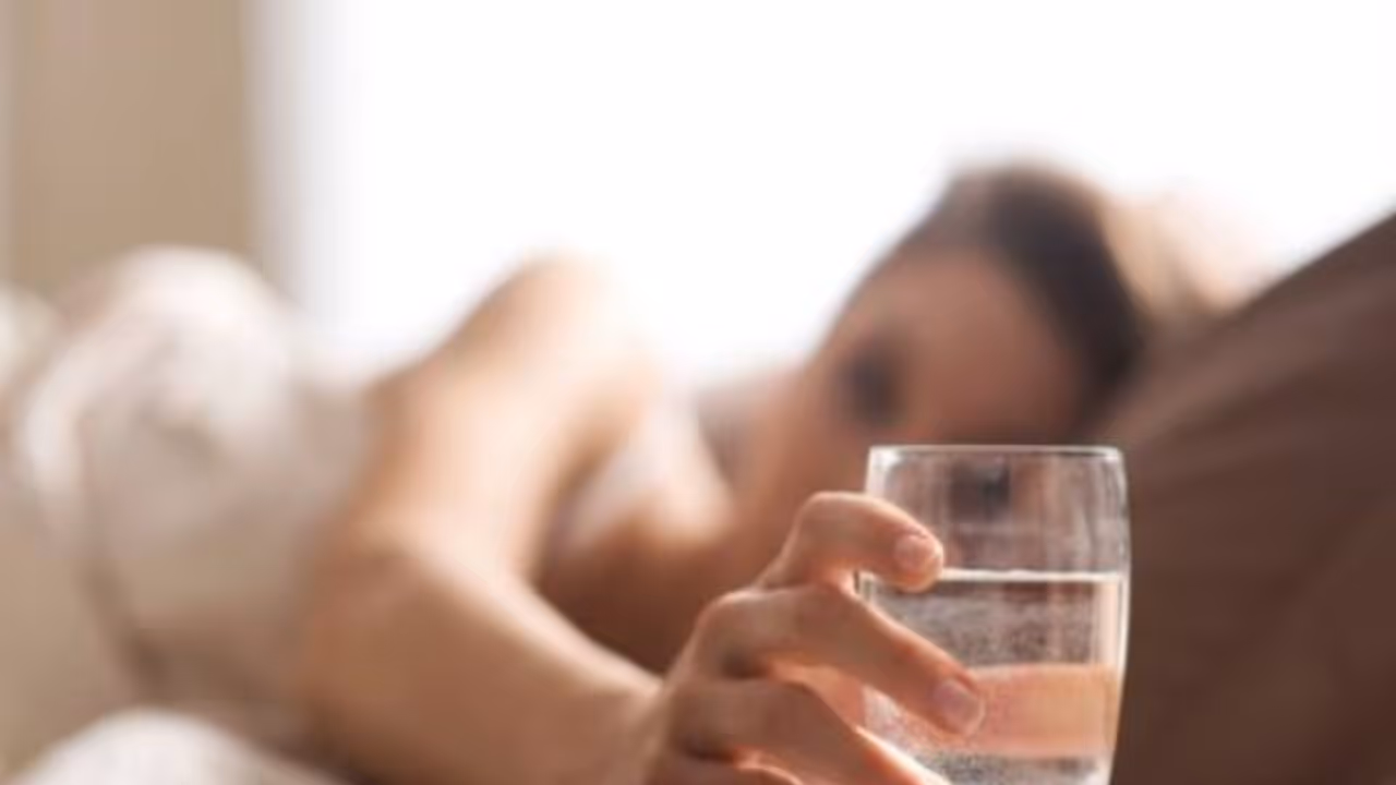 காலையில் வெறும் வயிற்றில் இவற்றை சாப்பிட்டால் என்னெவெல்லாம் அதிசயம் நடக்கும் தெரியுமா? காலையில் வெறும் வயிற்றில் இவற்றை சாப்பிட்டால் என்னெவெல்லாம் அதிசயம் நடக்கும் தெரியுமா?