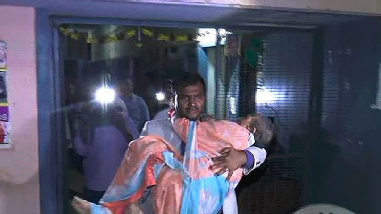 Andhra judge turns saviour, saves 35 elderly abused inmates Andhra judge turns saviour, saves 35 elderly abused inmates