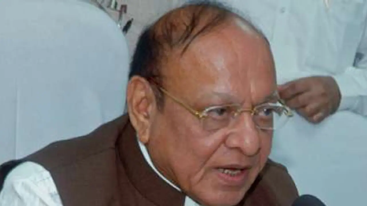 Ex Gujarat Congress Chief Minister Shankersinh Vaghela's son joins BJP, verbally attacks Rahul Gandhi Ex Gujarat Congress Chief Minister Shankersinh Vaghela's son joins BJP, verbally attacks Rahul Gandhi