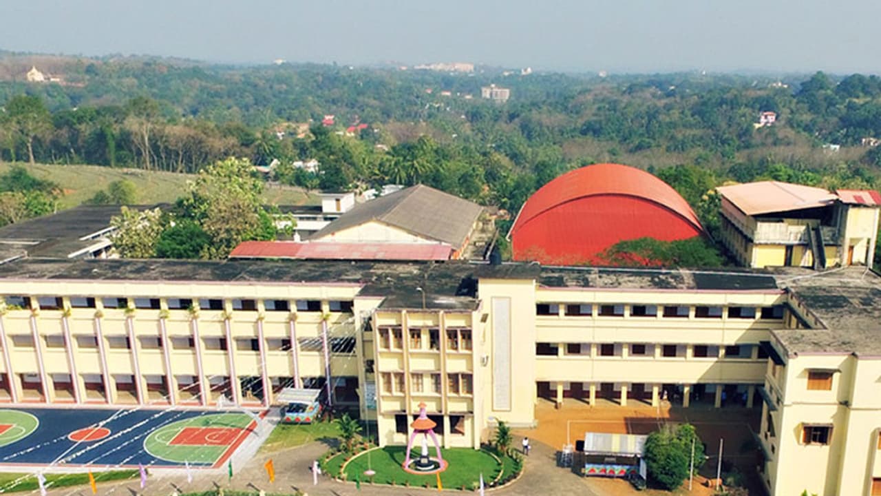 സ്ത്രീ ലൈംഗികാവയവങ്ങളെക്കുറിച്ച് പരാമര്ശിക്കുന്ന പോസ്റ്ററുകള്; കെ.എസ്.യു നിയമനടപടിക്ക് സ്ത്രീ ലൈംഗികാവയവങ്ങളെക്കുറിച്ച് പരാമര്ശിക്കുന്ന പോസ്റ്ററുകള്; കെ.എസ്.യു നിയമനടപടിക്ക്