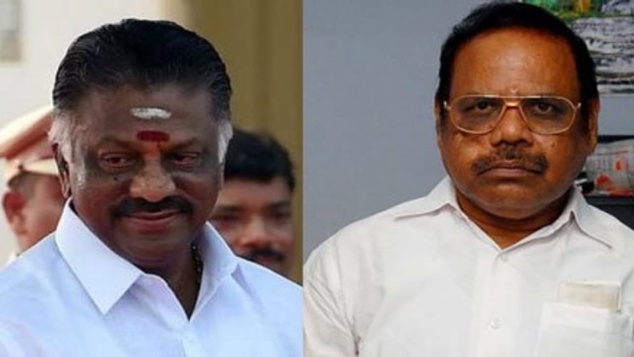 சபாநாயகர் தனபாலுடன் ஓபிஎஸ் திடீர் சந்திப்பு..!! சபாநாயகர் தனபாலுடன் ஓபிஎஸ் திடீர் சந்திப்பு..!!