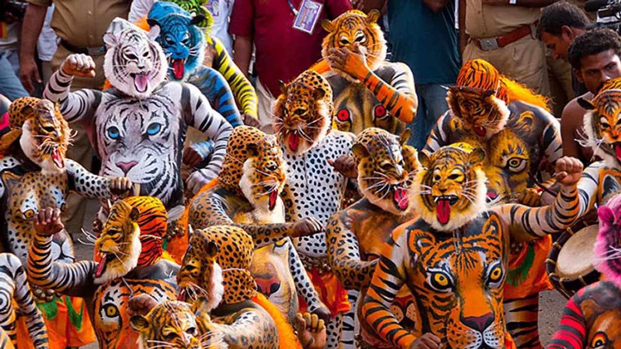 ಉಡುಪಿ: ರಾಜ್ಯಮಟ್ಟದ ಹುಲಿವೇಷ ಕುಣಿತ ಸ್ಪರ್ಧೆ ಉಡುಪಿ: ರಾಜ್ಯಮಟ್ಟದ ಹುಲಿವೇಷ ಕುಣಿತ ಸ್ಪರ್ಧೆ