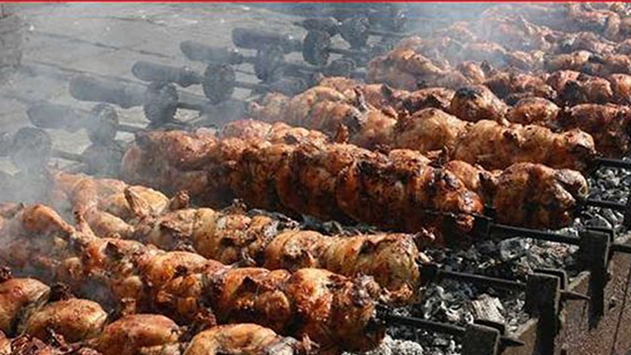 ನಾನ್ ವೆಜ್ ಬೇಕು ಅಣ್ಣ... ಅಗ್ರಹಾರದಲ್ಲಿ ಪ್ರತಿಭಟನೆಗಿಳಿದ ಕೈದಿಗಳು! ನಾನ್ ವೆಜ್ ಬೇಕು ಅಣ್ಣ... ಅಗ್ರಹಾರದಲ್ಲಿ ಪ್ರತಿಭಟನೆಗಿಳಿದ ಕೈದಿಗಳು!