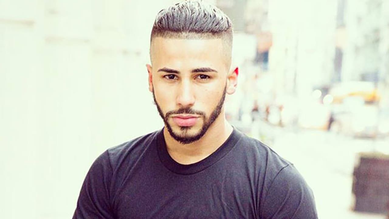 അമ്മയോട് അറബിയില് സംസാരിച്ച യൂ ട്യൂബ് താരത്തെ വിമാനത്തില്നിന്ന് പുറത്താക്കി അമ്മയോട് അറബിയില് സംസാരിച്ച യൂ ട്യൂബ് താരത്തെ വിമാനത്തില്നിന്ന് പുറത്താക്കി