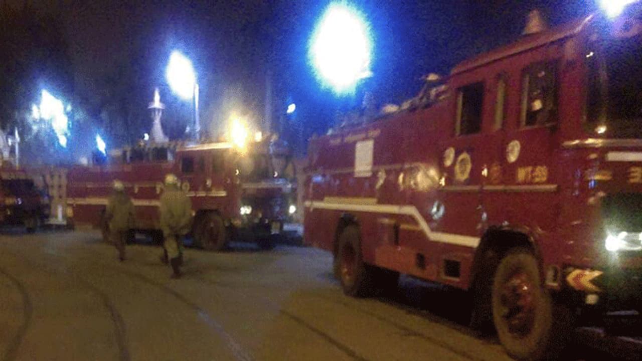 ಸಂಸತ್ತು ಕಟ್ಟಡದಲ್ಲಿ ಬೆಂಕಿ ಸಂಸತ್ತು ಕಟ್ಟಡದಲ್ಲಿ ಬೆಂಕಿ