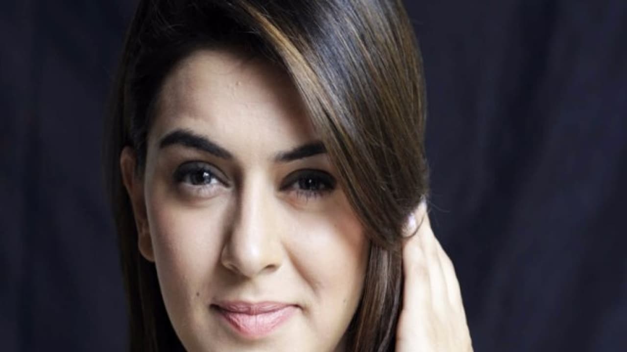 அம்மாவான ஹன்சிகா…. எத்தனை குழந்தைகளுக்கு அவர் தாய் தெரியுமா ? அம்மாவான ஹன்சிகா…. எத்தனை குழந்தைகளுக்கு அவர் தாய் தெரியுமா ?