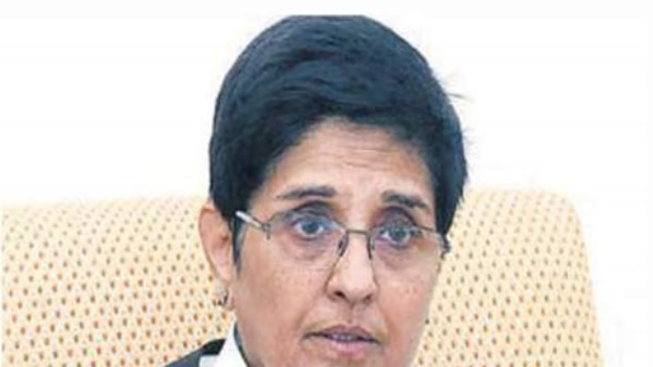 காவிரி மேலாண்மை வாரியம் வேண்டும்...! விவசாயிகள் போராட்டத்தில் ஓங்கி ஒலித்த புதுச்சேரி ஆளுநர் குரல்...! காவிரி மேலாண்மை வாரியம் வேண்டும்...! விவசாயிகள் போராட்டத்தில் ஓங்கி ஒலித்த புதுச்சேரி ஆளுநர் குரல்...!