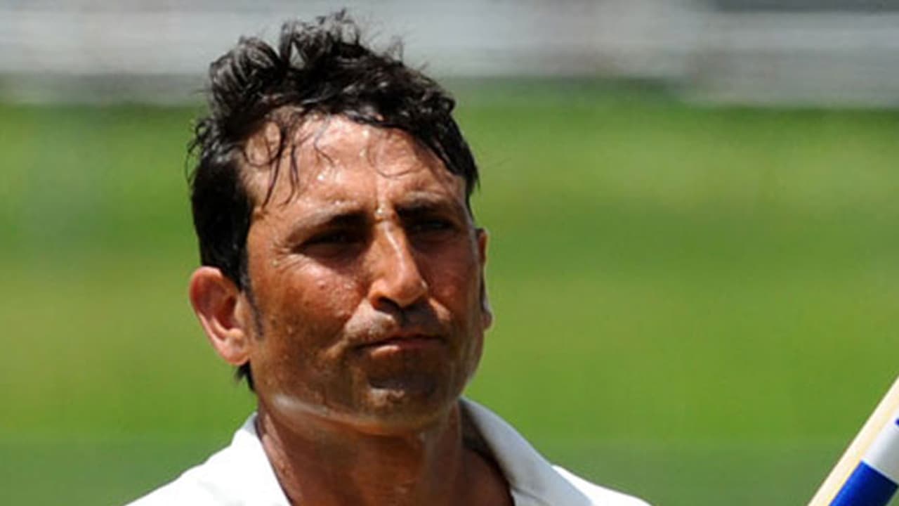 ಅಂತರಾಷ್ಟ್ರೀಯ ಕ್ರಿಕೆಟ್'ಗೆ ಯೂನಿಸ್ ಖಾನ್ ವಿದಾಯ ಅಂತರಾಷ್ಟ್ರೀಯ ಕ್ರಿಕೆಟ್'ಗೆ ಯೂನಿಸ್ ಖಾನ್ ವಿದಾಯ