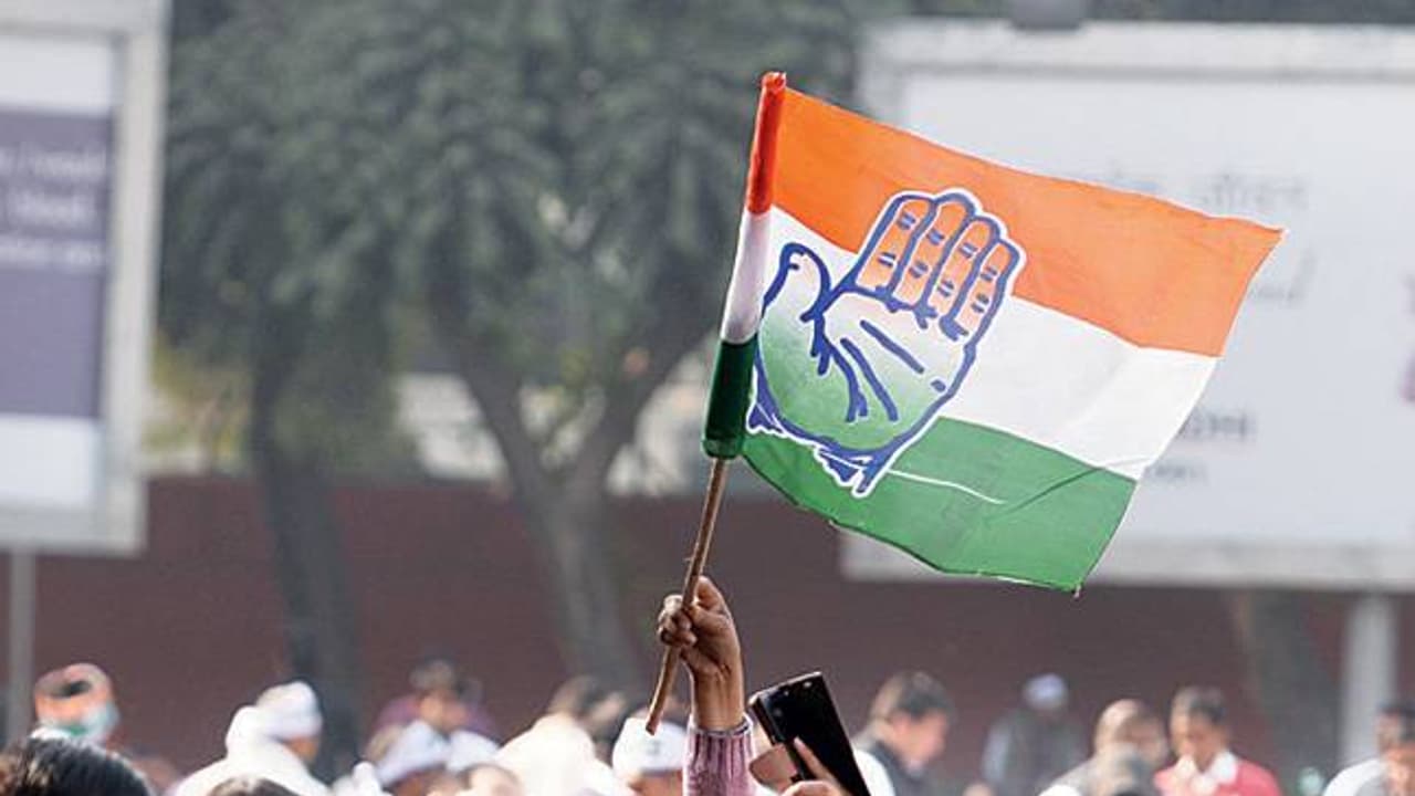 Ten instances when Congress tried desperately to woo Hindus