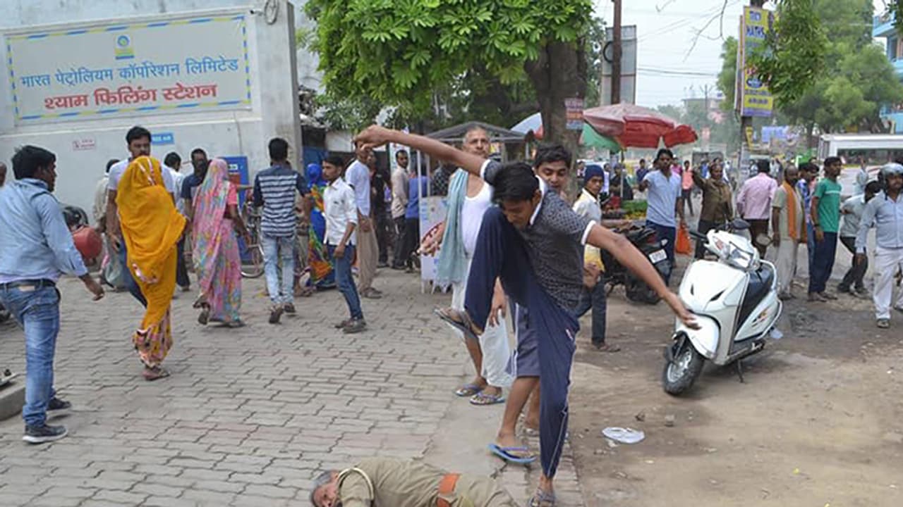 ಇದು ಕಾಶ್ಮೀರವಲ್ಲ, ಯೋಗಿಯ ಉತ್ತರ ಪ್ರದೇಶ! ಇದು ಕಾಶ್ಮೀರವಲ್ಲ, ಯೋಗಿಯ ಉತ್ತರ ಪ್ರದೇಶ!