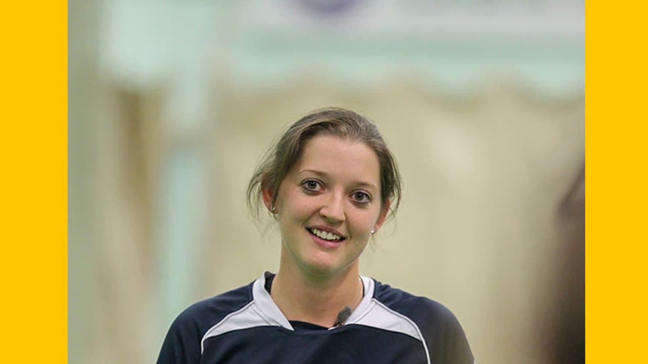 ഇംഗ്ലീഷ് വിക്കറ്റ് കീപ്പര് സാറാ ടെയ്ലര് ശരിക്കും ഒരു സംഭവമാണ് ഇംഗ്ലീഷ് വിക്കറ്റ് കീപ്പര് സാറാ ടെയ്ലര് ശരിക്കും ഒരു സംഭവമാണ്