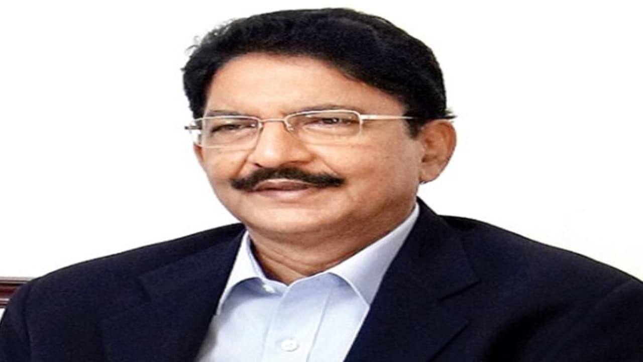 “தமிழக ஆளுநரின் மகன் பேசுறேன்!” – போனில் மிரட்டிய மோசடி பேர்வழி அதிரடி கைது “தமிழக ஆளுநரின் மகன் பேசுறேன்!” – போனில் மிரட்டிய மோசடி பேர்வழி அதிரடி கைது