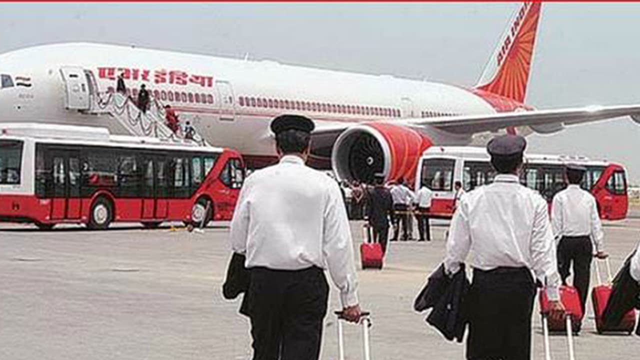 ಮಂಗಳಮುಖಿಗೆ ಉದ್ಯೋಗ ನಿರಾಕರಣೆ: ವಿಮಾನಯಾನ, ಏರ್ ಇಂಡಿಯಾಗೆ ಸುಪ್ರೀಂ ನೋಟಿಸ್ ಮಂಗಳಮುಖಿಗೆ ಉದ್ಯೋಗ ನಿರಾಕರಣೆ: ವಿಮಾನಯಾನ, ಏರ್ ಇಂಡಿಯಾಗೆ ಸುಪ್ರೀಂ ನೋಟಿಸ್