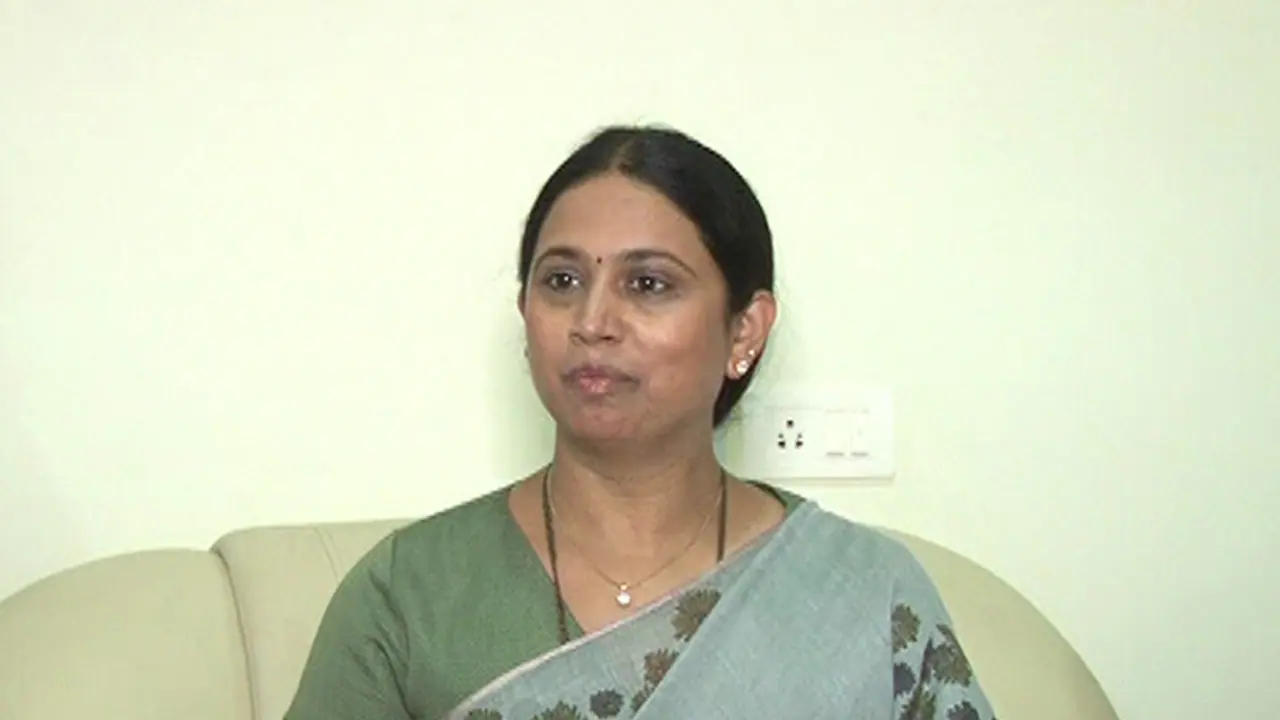 Karnataka Politics : 'ಕಾಂಗ್ರೆಸ್ ಬಿಟ್ಟು ಜಾರಕಿಹೊಳಿ ಬಿಜೆಪಿಗೆ : ಹೆಬ್ಬಾಳ್ಕರ್ಗೆ ಸಂಕಟ' Karnataka Politics : 'ಕಾಂಗ್ರೆಸ್ ಬಿಟ್ಟು ಜಾರಕಿಹೊಳಿ ಬಿಜೆಪಿಗೆ : ಹೆಬ್ಬಾಳ್ಕರ್ಗೆ ಸಂಕಟ'