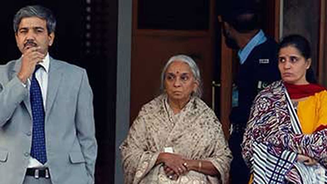 ಜಾಧವ್ ಹೊಸ ವಿಡಿಯೋ: ಪಾಕ್ ಕಿಡಿಗೇಡಿತನಕ್ಕೆ ಭಾರತ ತಿರುಗೇಟು ಜಾಧವ್ ಹೊಸ ವಿಡಿಯೋ: ಪಾಕ್ ಕಿಡಿಗೇಡಿತನಕ್ಕೆ ಭಾರತ ತಿರುಗೇಟು