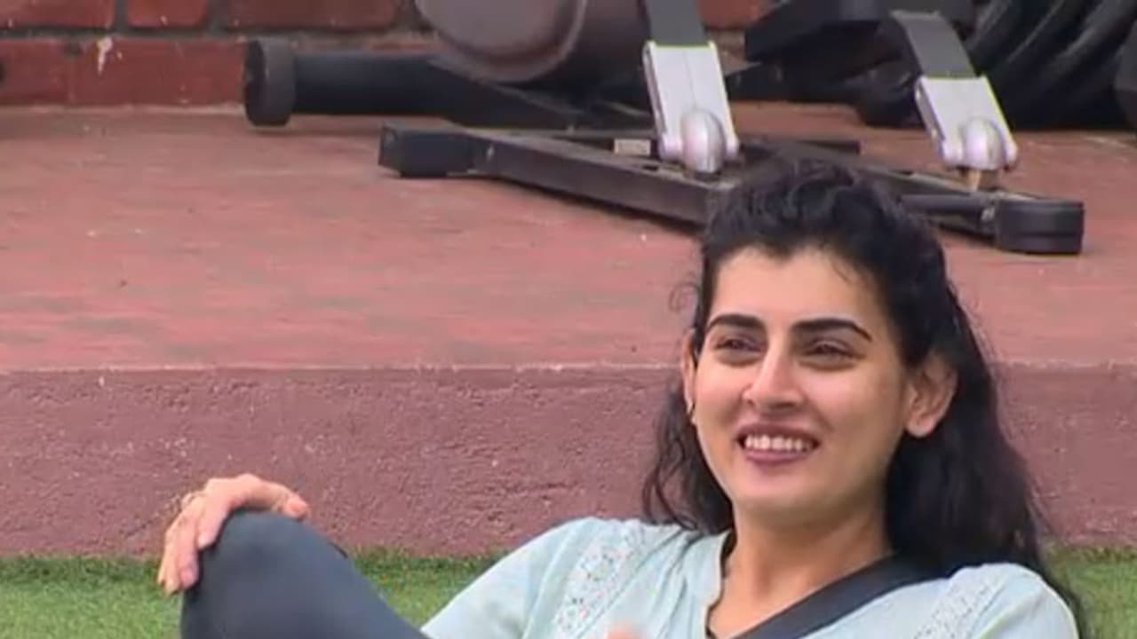 ఈమెకు ఇంటి నిండా శత్రువులే.. మహదేవ ఈమెకు ఇంటి నిండా శత్రువులే.. మహదేవ