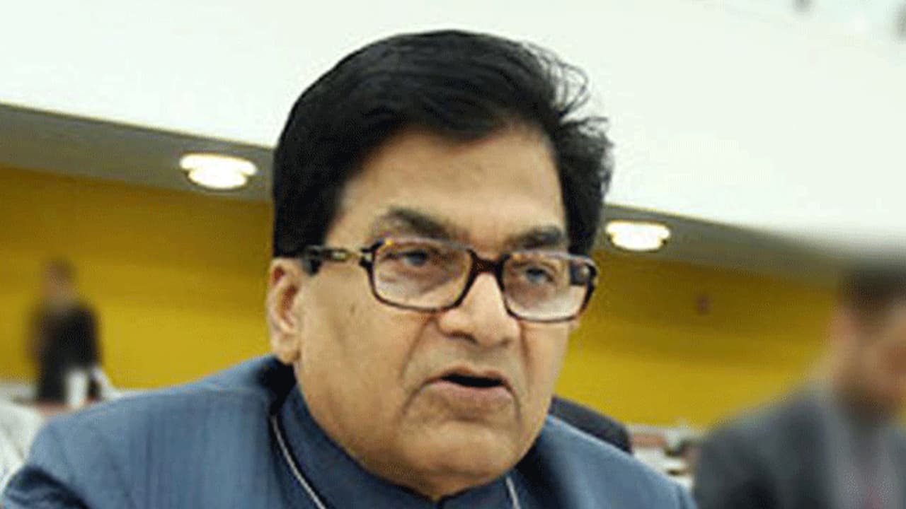 ಸಮಾಜವಾದಿ ಪಕ್ಷದಿಂದ ರಾಮಗೋಪಾಲ್ ಯಾದವ್ ಇನ್ನೊಮ್ಮೆ ಔಟ್...!!! ಸಮಾಜವಾದಿ ಪಕ್ಷದಿಂದ ರಾಮಗೋಪಾಲ್ ಯಾದವ್ ಇನ್ನೊಮ್ಮೆ ಔಟ್...!!!