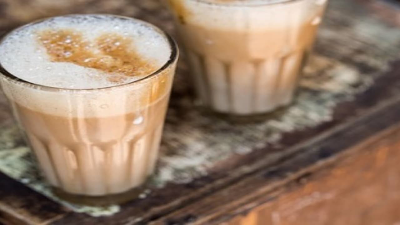 உங்களுக்குத் தெரியுமா? தேநீர் பற்களைப் பாதுகாக்கும் தன்மை கொண்டது… உங்களுக்குத் தெரியுமா? தேநீர் பற்களைப் பாதுகாக்கும் தன்மை கொண்டது…