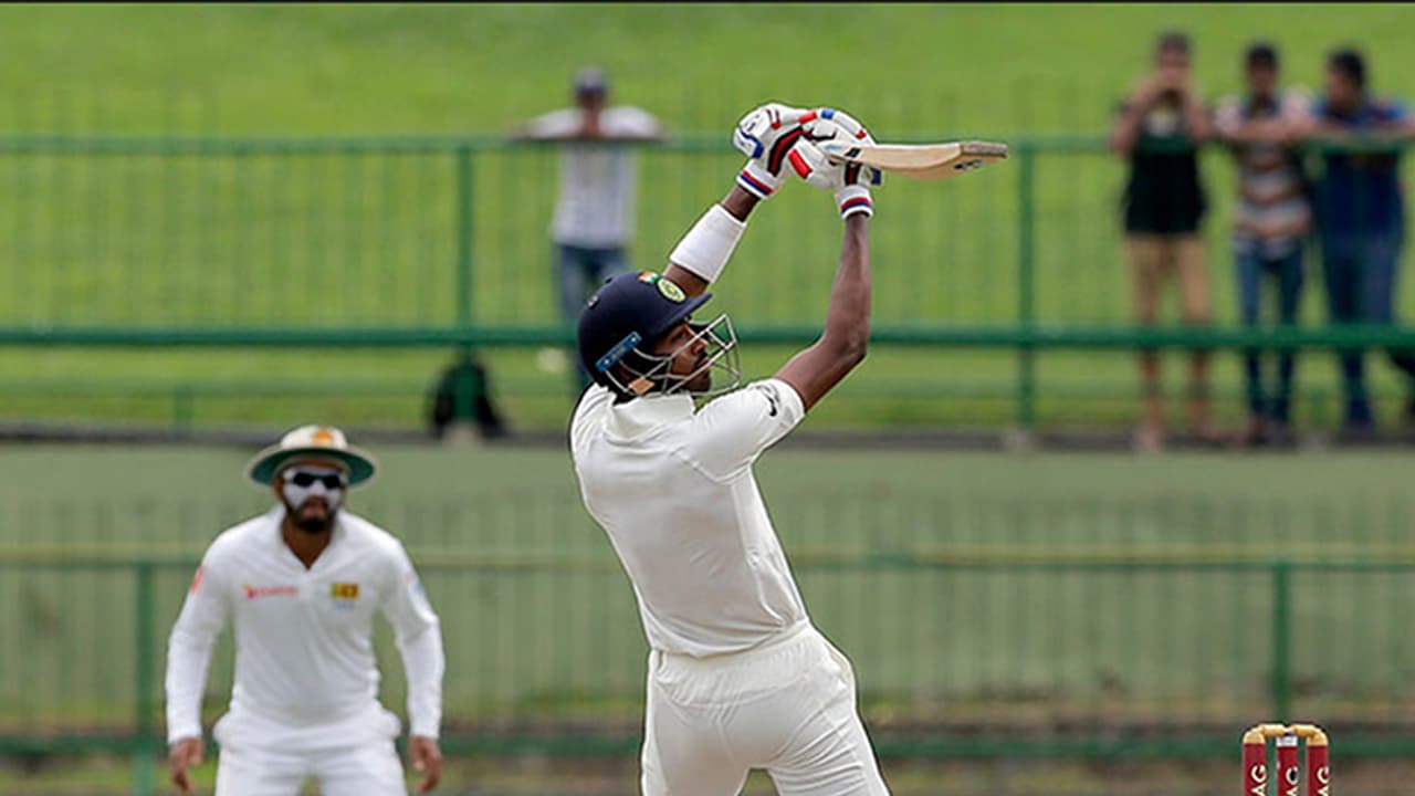 ಹಾರ್ದಿಕ್ ಪಾಂಡ್ಯ ಹೊಸ ದಾಖಲೆ; ಪಾಂಡ್ಯ ಹೊಡೆತಕ್ಕೆ ಲಂಕನ್ನರು ತತ್ತರ ಹಾರ್ದಿಕ್ ಪಾಂಡ್ಯ ಹೊಸ ದಾಖಲೆ; ಪಾಂಡ್ಯ ಹೊಡೆತಕ್ಕೆ ಲಂಕನ್ನರು ತತ್ತರ