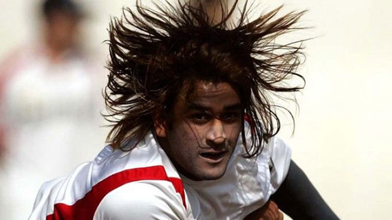 ഐപിഎല്ലില് ധോണിക്ക് പുതിയ ഹെയര് സ്റ്റൈല്..? ബാക്കി സപ്ന മോട്ടി പറയും ഐപിഎല്ലില് ധോണിക്ക് പുതിയ ഹെയര് സ്റ്റൈല്..? ബാക്കി സപ്ന മോട്ടി പറയും