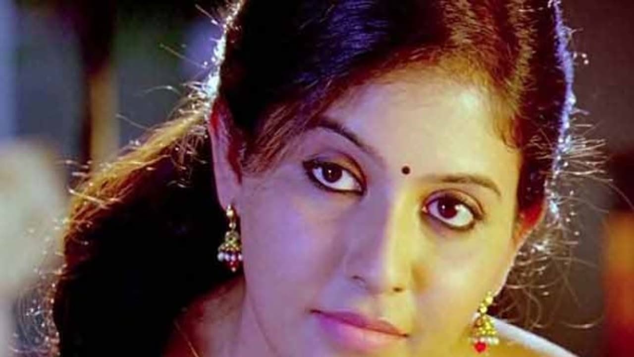 బ్యాడ్ టైమ్ లో సీతమ్మకు హారర్ ఛాన్స్ (3డి)! బ్యాడ్ టైమ్ లో సీతమ్మకు హారర్ ఛాన్స్ (3డి)!