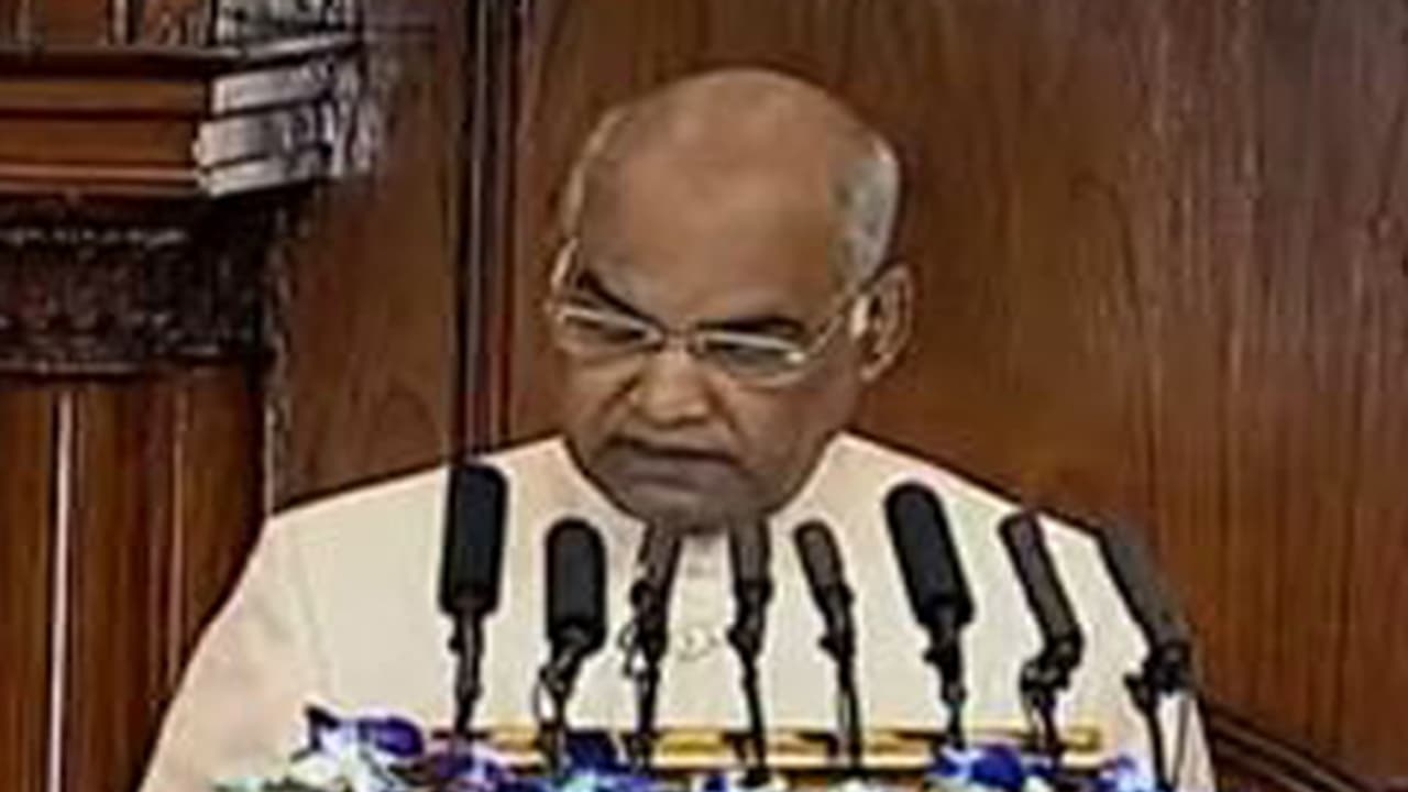 కడపలో ఉక్కు ఫ్యాక్టరీ: రాష్ట్రపతిని కలిసిన టీడీపీ ఎంపీలు కడపలో ఉక్కు ఫ్యాక్టరీ: రాష్ట్రపతిని కలిసిన టీడీపీ ఎంపీలు