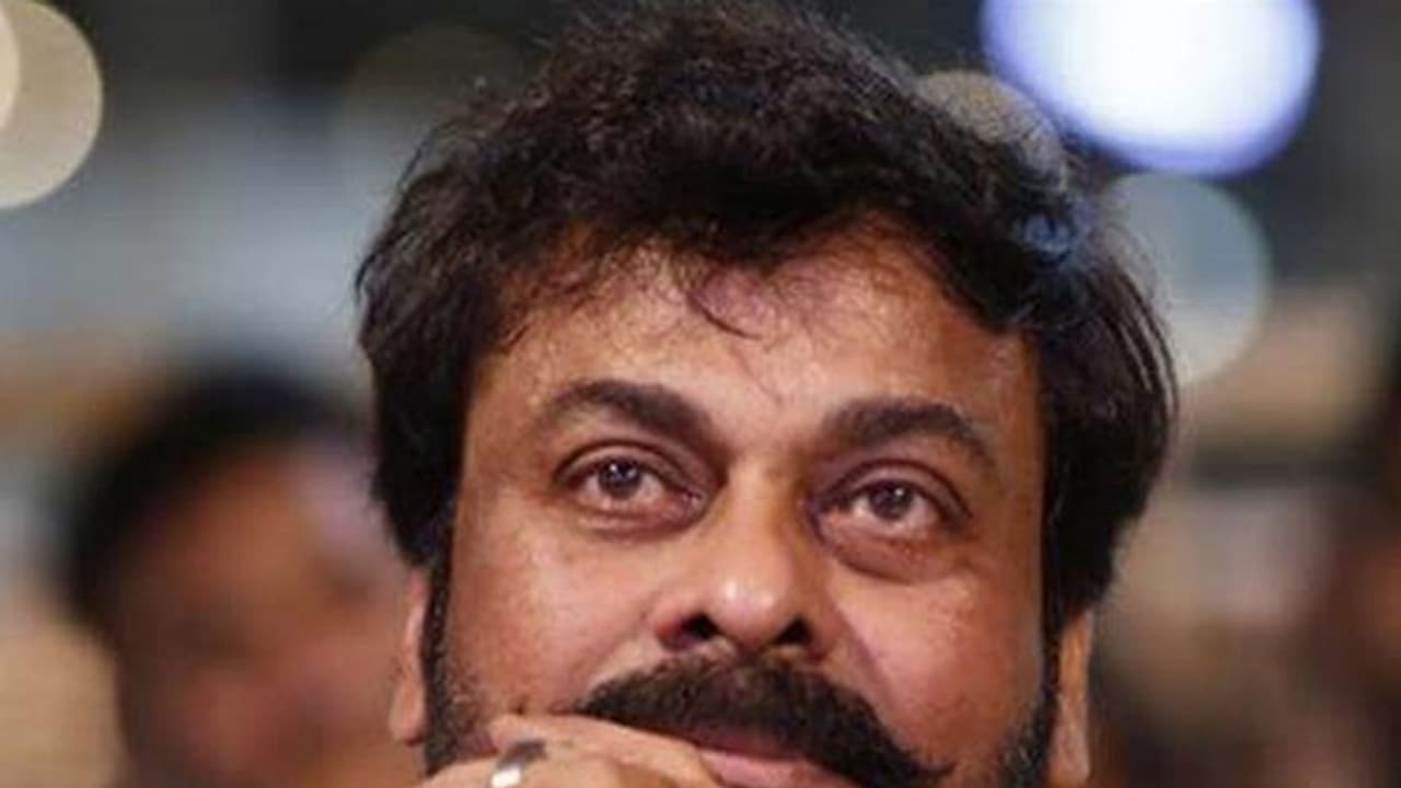 సైరా ఆలస్యానికి అసలు కారణం ఆయనేనట సైరా ఆలస్యానికి అసలు కారణం ఆయనేనట